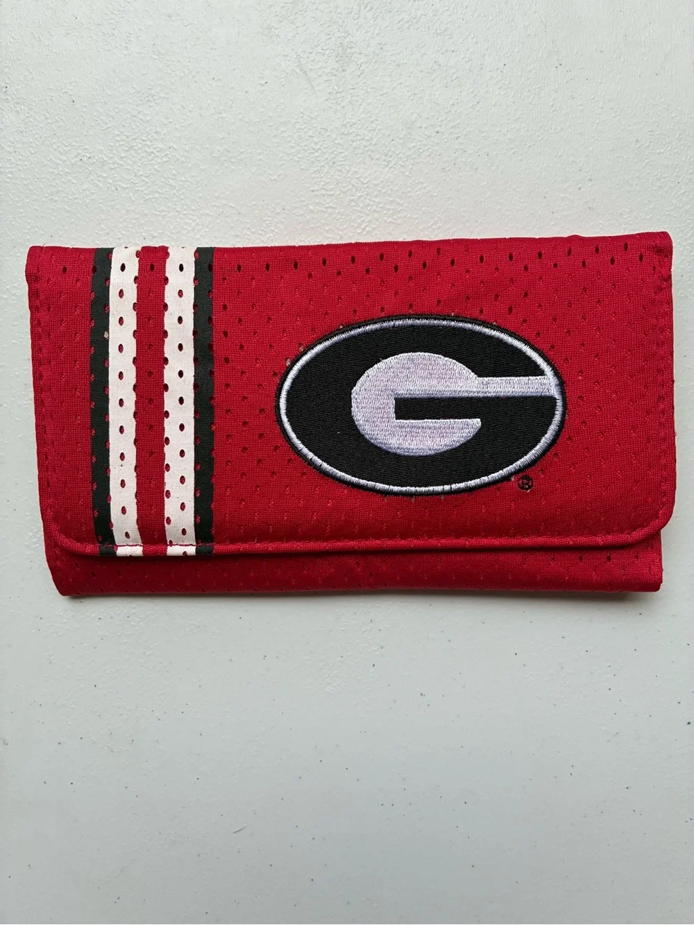 Georgia Bulldogs Red Wallet Clutch Wallet with Stripe Detail